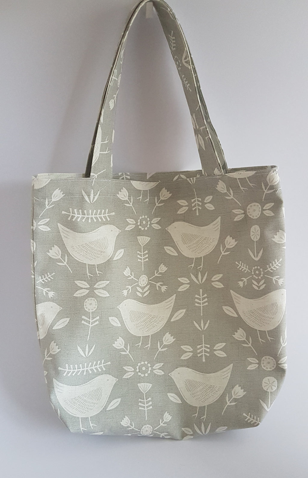 Bird pattern tote bag in grey